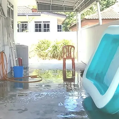 Single Storey Bungalow 12 Pax Ipoh Exterior photo