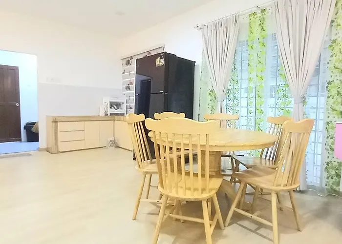 Single Storey Bungalow 12 Pax